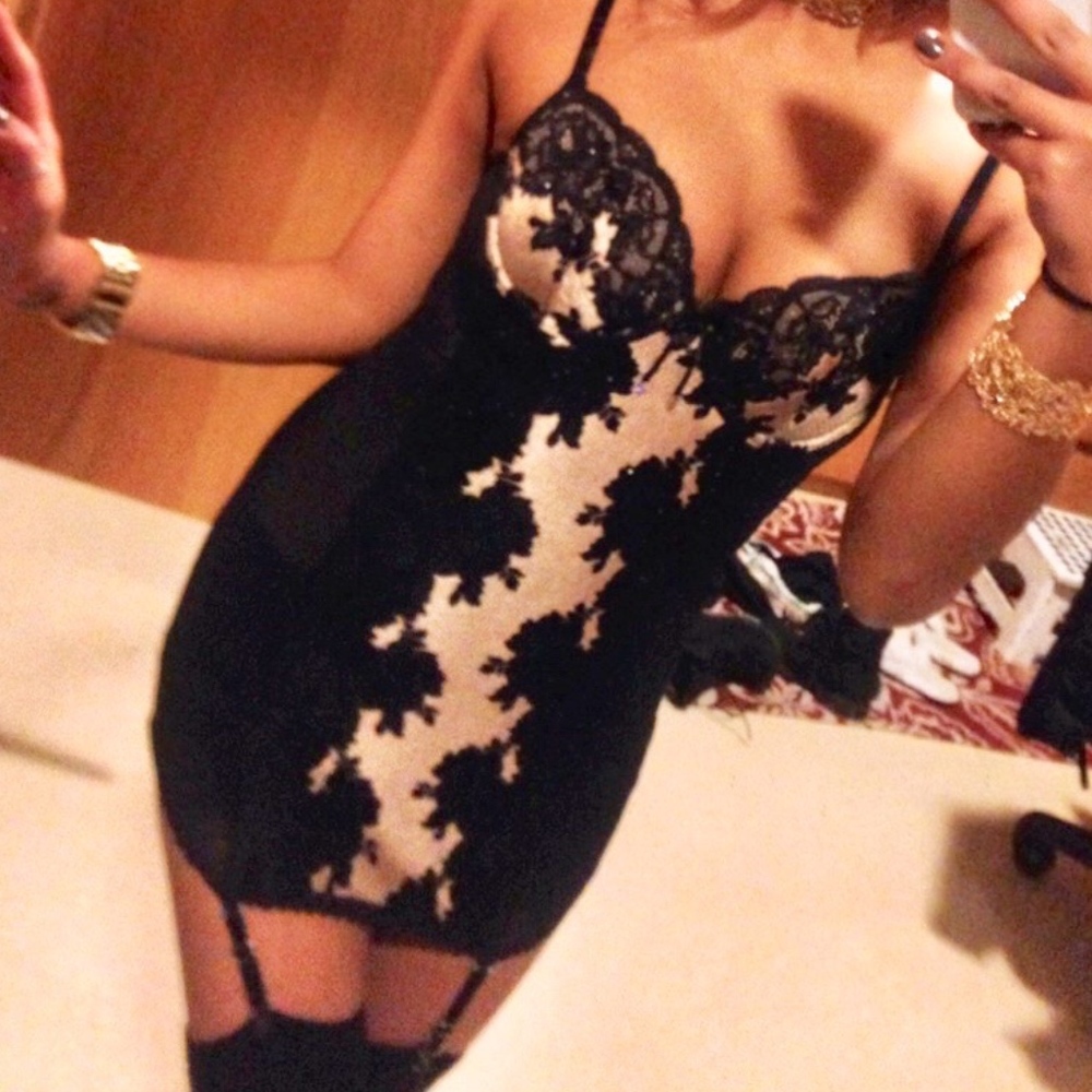 VICTORIA'S SECRET "SEDUCTION" Garter Slip